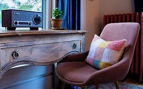 Twin Gables Of Woodstock